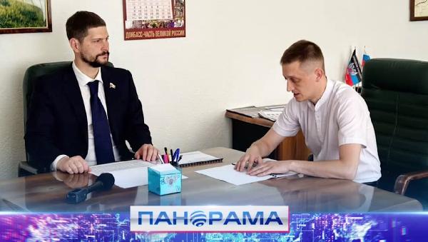 Масштабный ремонт дорог и мостов обсудили сенатор Александр Волошин и министр транспорта Александр Бондаренко
