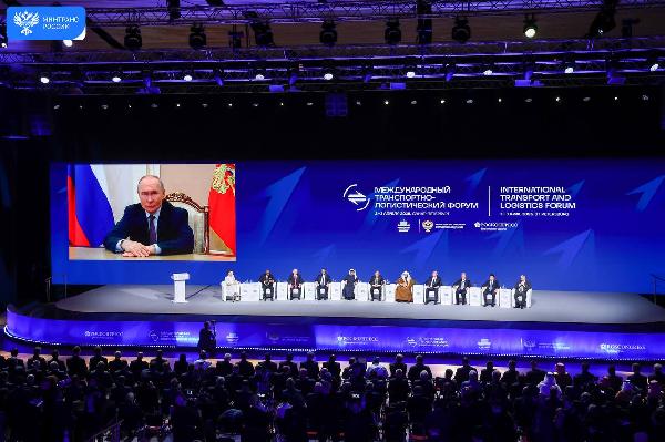 В Санкт-Петербурге стартовало важное событие транспортной отрасли - первый Международный транспортно-логистический форум