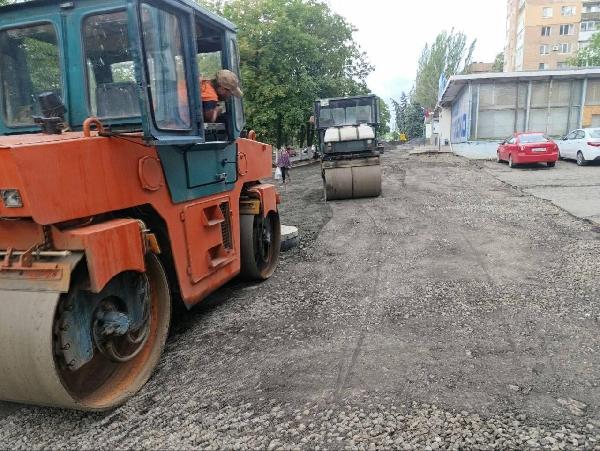 Регион-шеф Приморье обустраивает пешеходную зону в Торезе