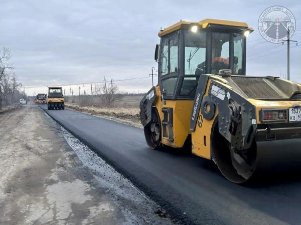 Восстановление дорожной инфраструктуры региона набирает обороты - в процессе ремонта сегодня уже свыше 90 км участков дорог общего пользования 