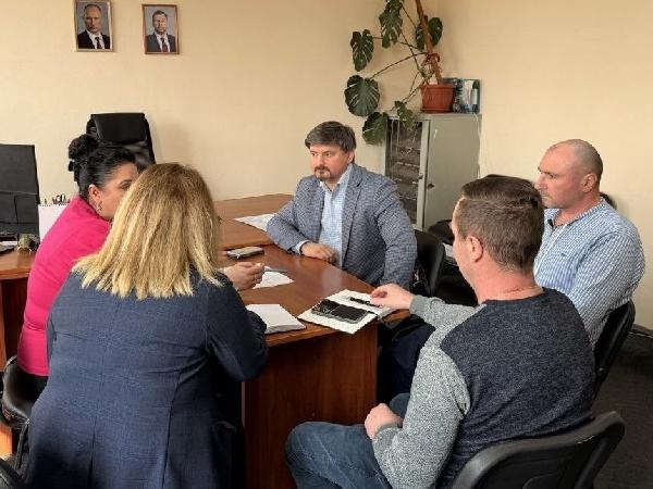 Развитие общественного транспорта и планы по дорожной деятельности на 2026 год по Ясиноватскому округу обсудили руководители регионального Минтранса и администрации муниципального округа