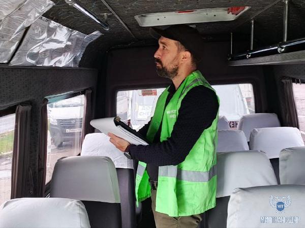 Сотрудники Минтранса ДНР проверили состояние межмуниципальных автобусов «Снежное – Донецк», «Шахтерск – Донецк», «Донецк – Авдеевка», № 121 «Макеевка – Донецк»