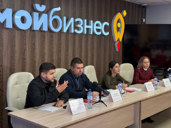 Региональный Минтранс провел важное информационное мероприятие для перевозчиков легкового такси 